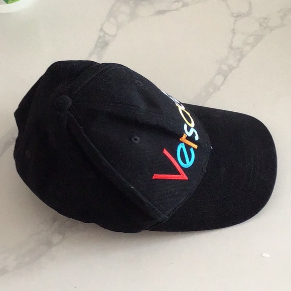 Like new Versace baseball hat - Picture 3 of 6